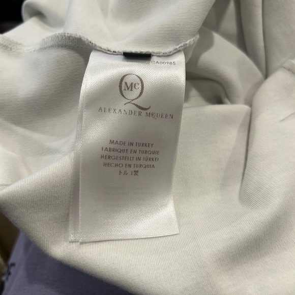 McQ by Alexander McQueen Bird Printed Sleeveless Fitted Dress - Picture 3 of 6